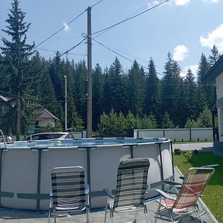 U Anastasii I Sofii Bilya Richki Mykulychyn Exterior foto
