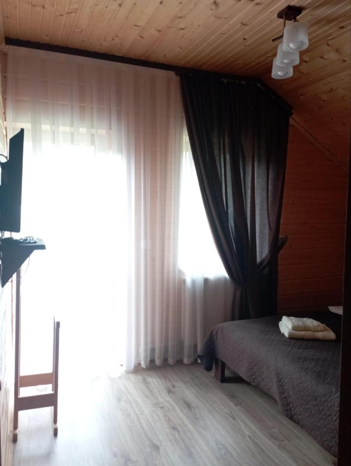 U Anastasii I Sofii Bilya Richki Mykulychyn Exterior foto