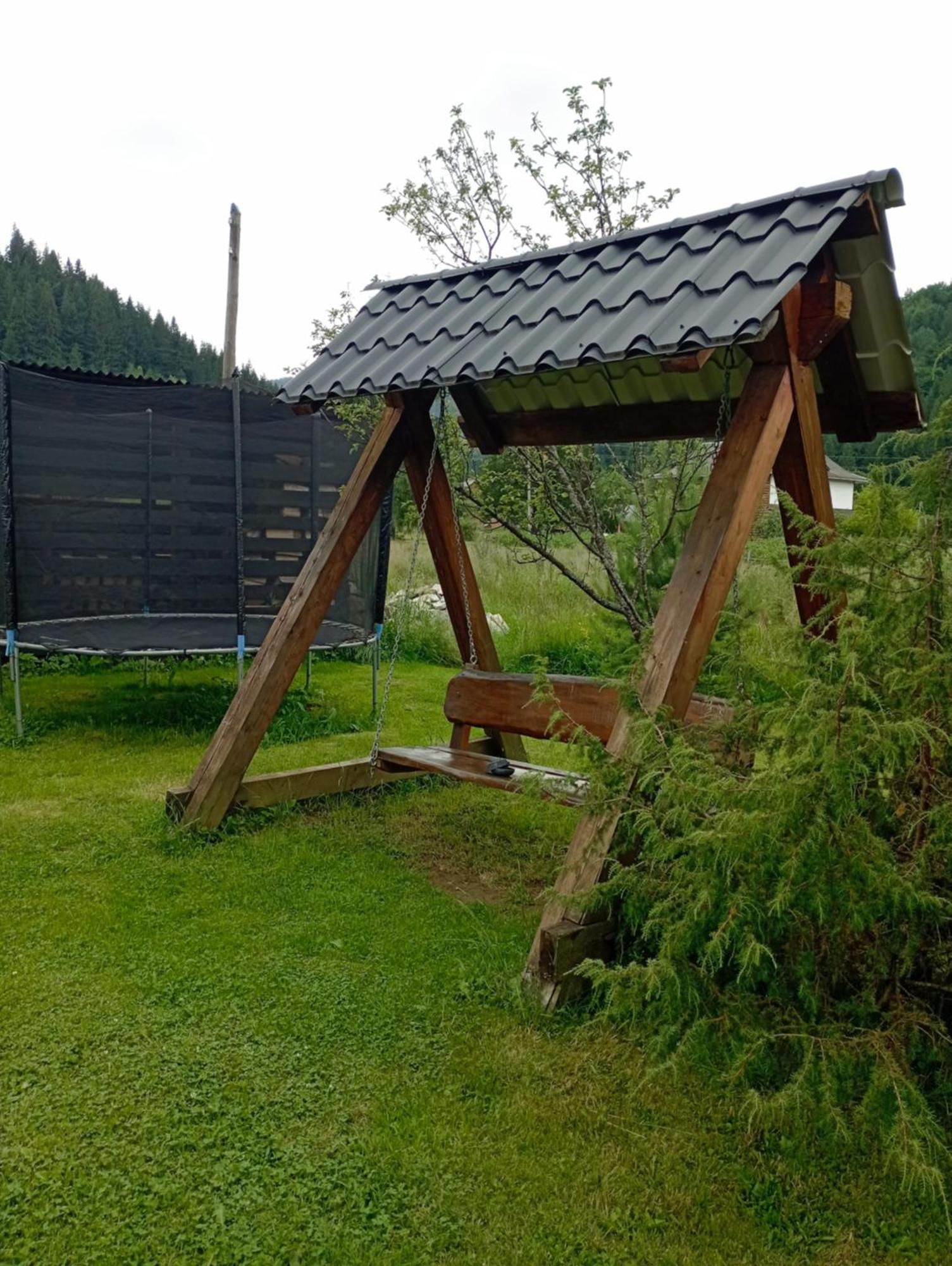 U Anastasii I Sofii Bilya Richki Mykulychyn Exterior foto